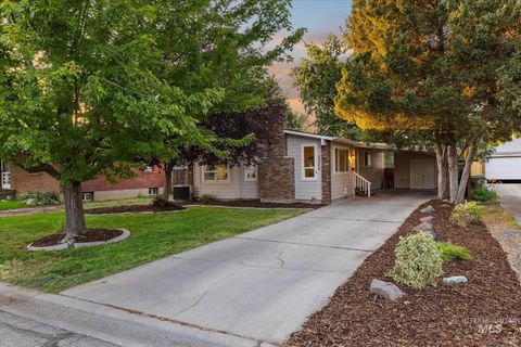 Photo of 2302 W Pendleton St, Boise, ID 83705 (MLS # 98991671)