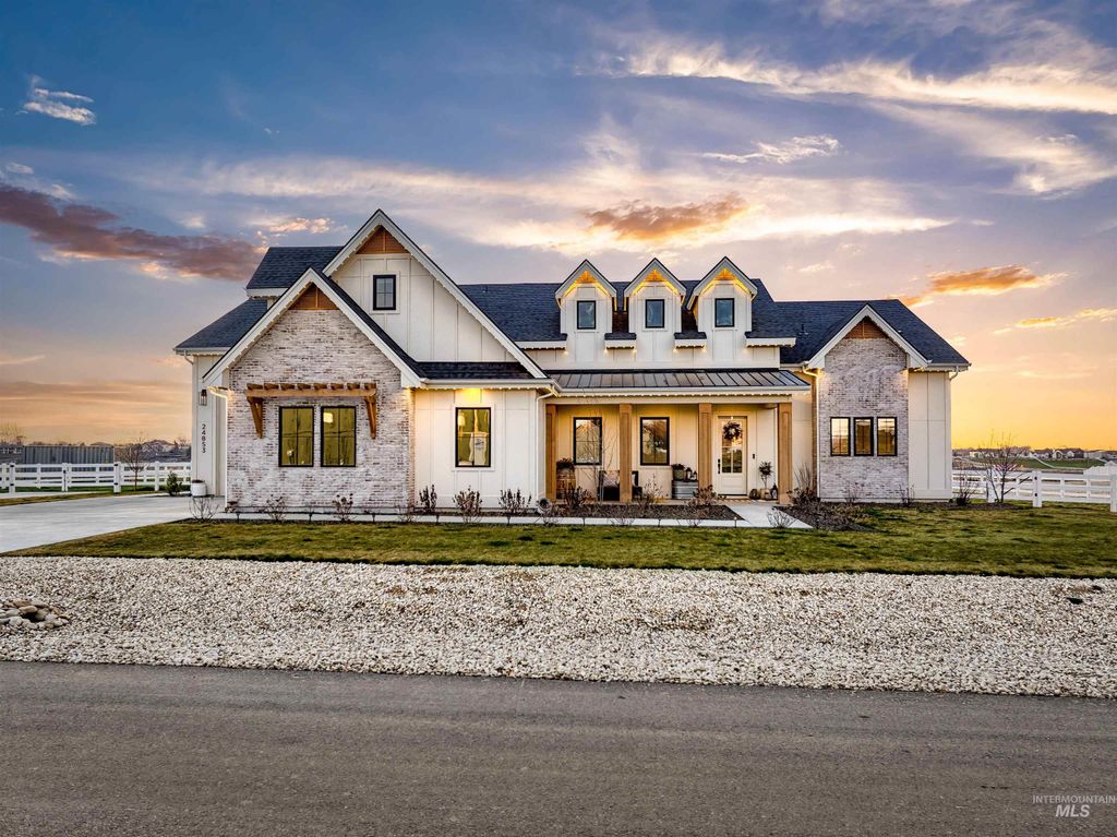 Photo of 24853 Haflinger Way, Middleton, ID 83644 (MLS # 98976668)