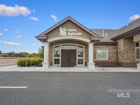 Photo of 1096 Eastland Dr N DR, Twin Falls, ID 83301 (MLS # 99003638)