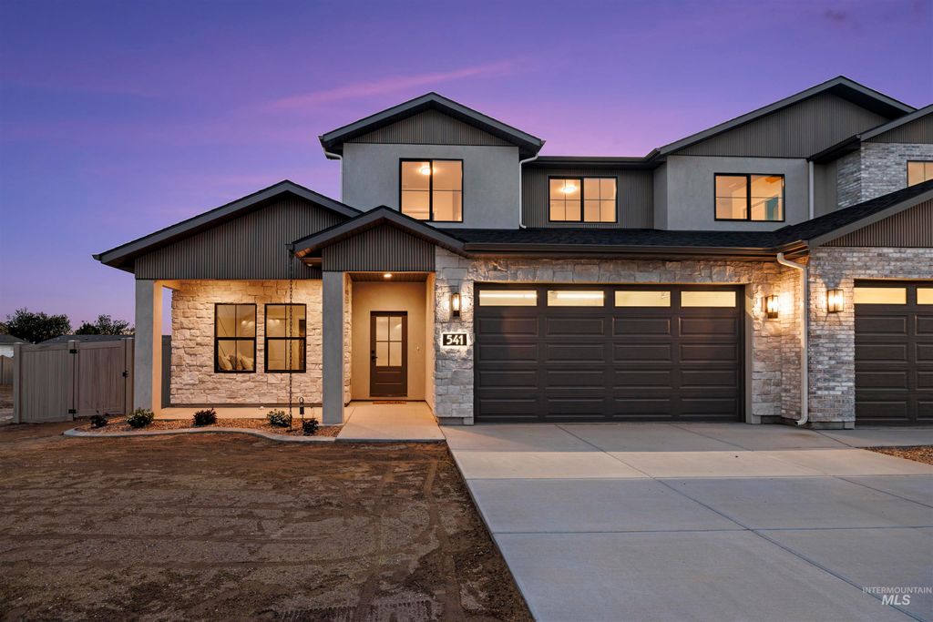 Photo of 541 Canyon Falls Dr, Twin Falls, ID 83301 (MLS # 98975454)