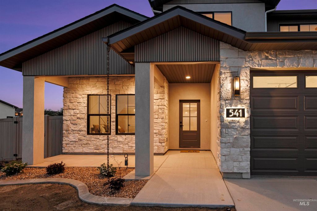 Photo of 541 Canyon Falls Dr, Twin Falls, ID 83301 (MLS # 98975454)