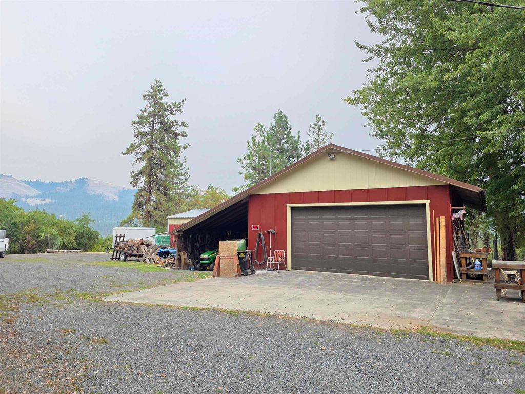 Photo of 307 Locust Rd, Kamiah, ID 83536 (MLS # 98961031)