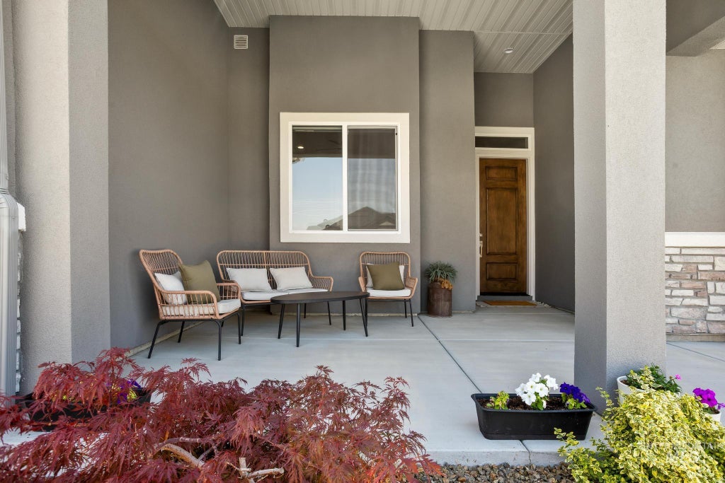 Photo of 9931 W Aviara Dr, Star, ID 83669 (MLS # 99000524)