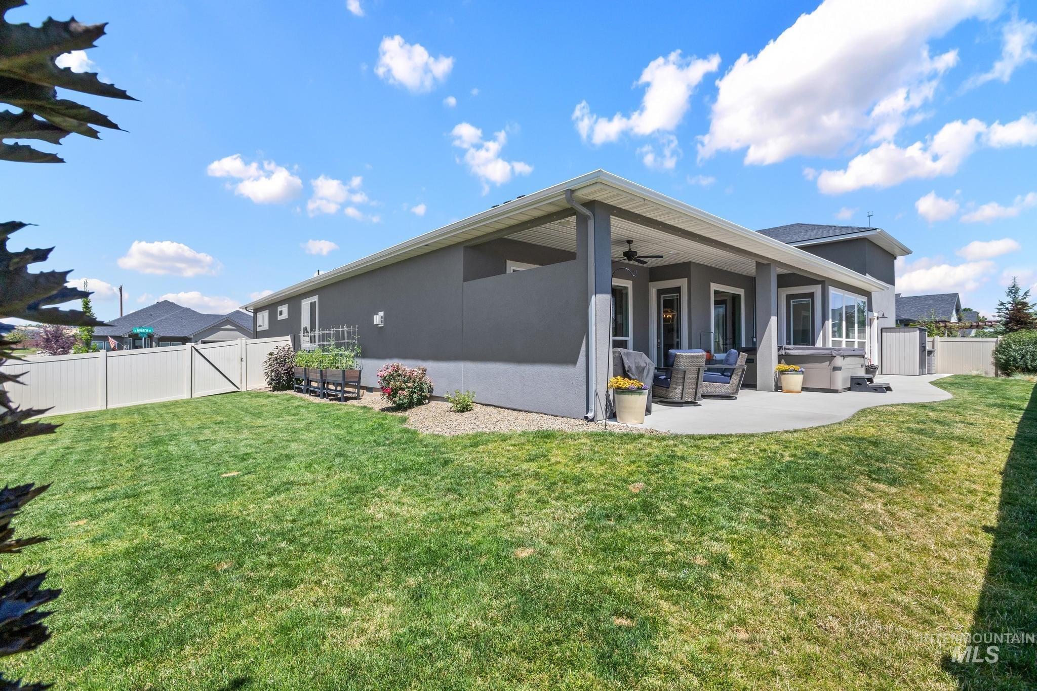 9931 W Aviara Dr