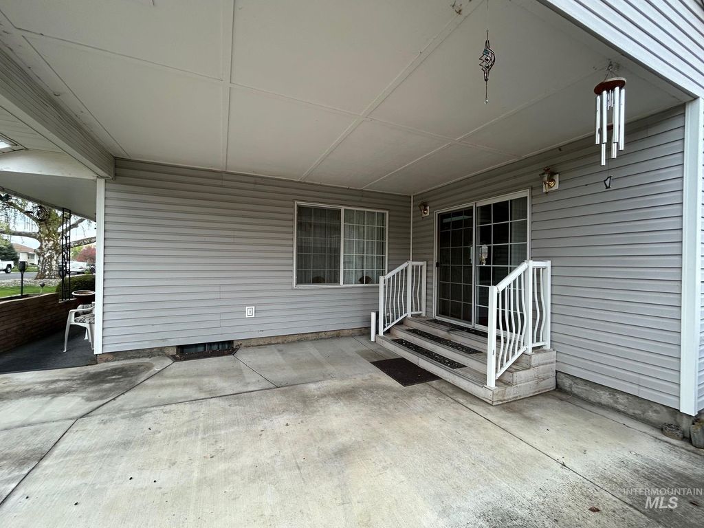 Photo of 2709 9th Street, Lewiston, ID 83501 (MLS # 98981738)