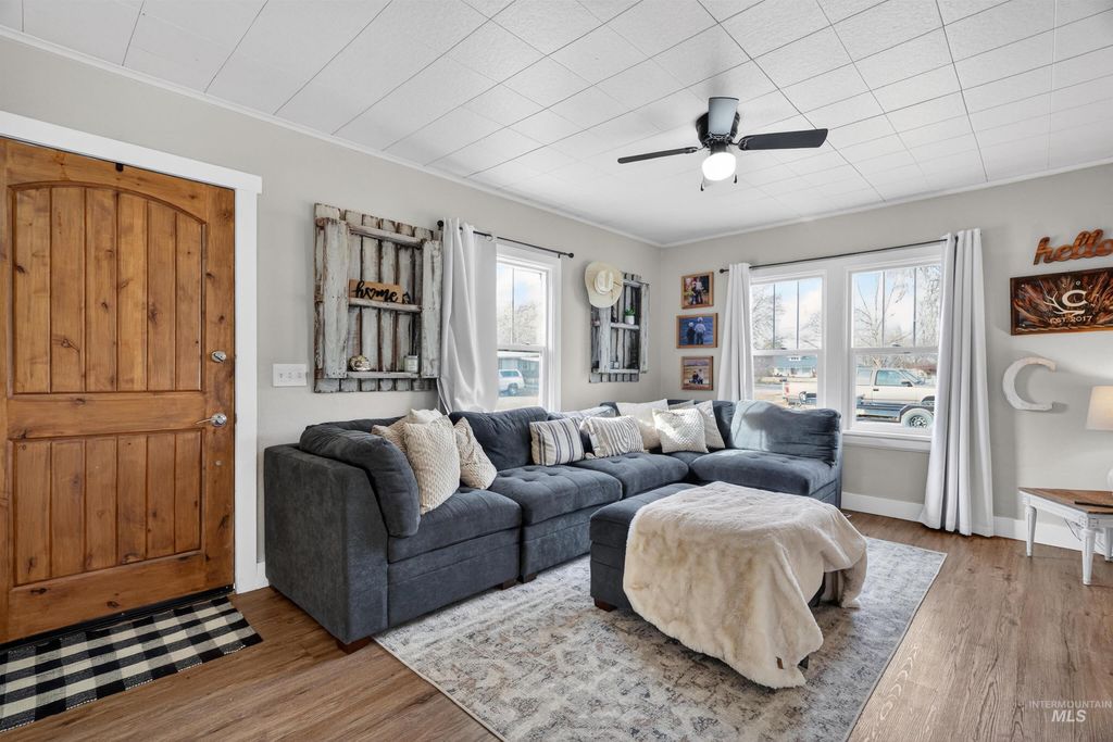 Photo of 308 Maple St, New Plymouth, ID 83655 (MLS # 98976412)