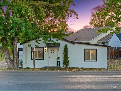 Photo of 729 S Mill Rd, Emmett, ID 83617 (MLS # 98962889)