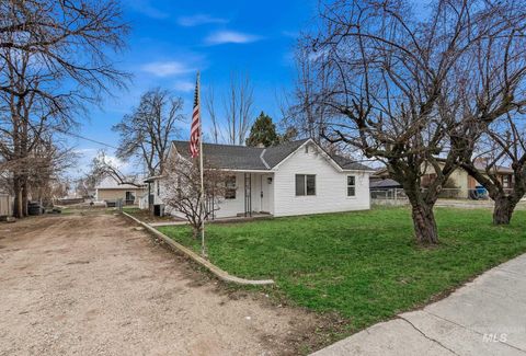 2314 Hillcrest Caldwell ID 83605