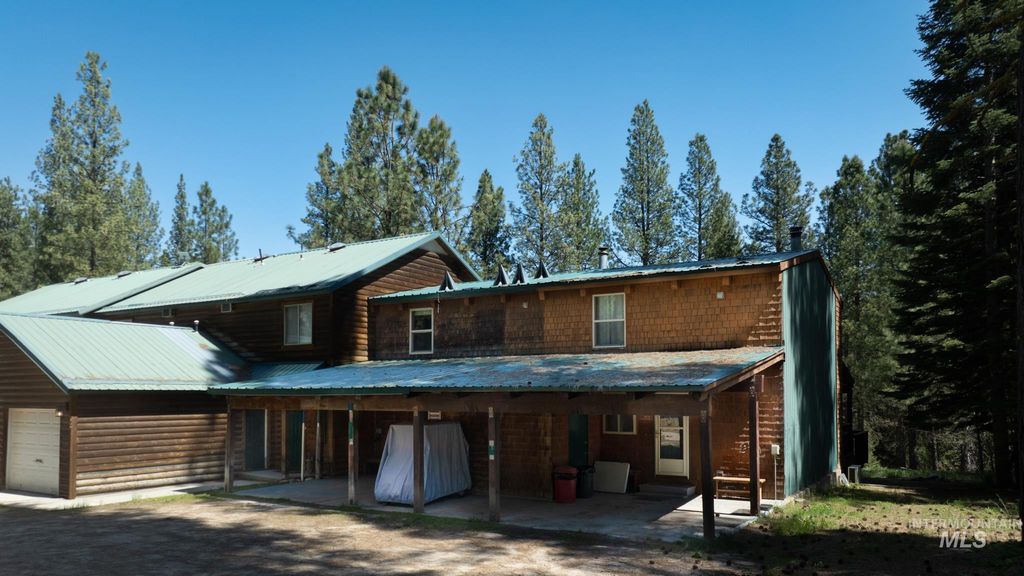 Photo of 33 Sunrise Drive, Garden Valley, ID 83622 (MLS # 98984677)