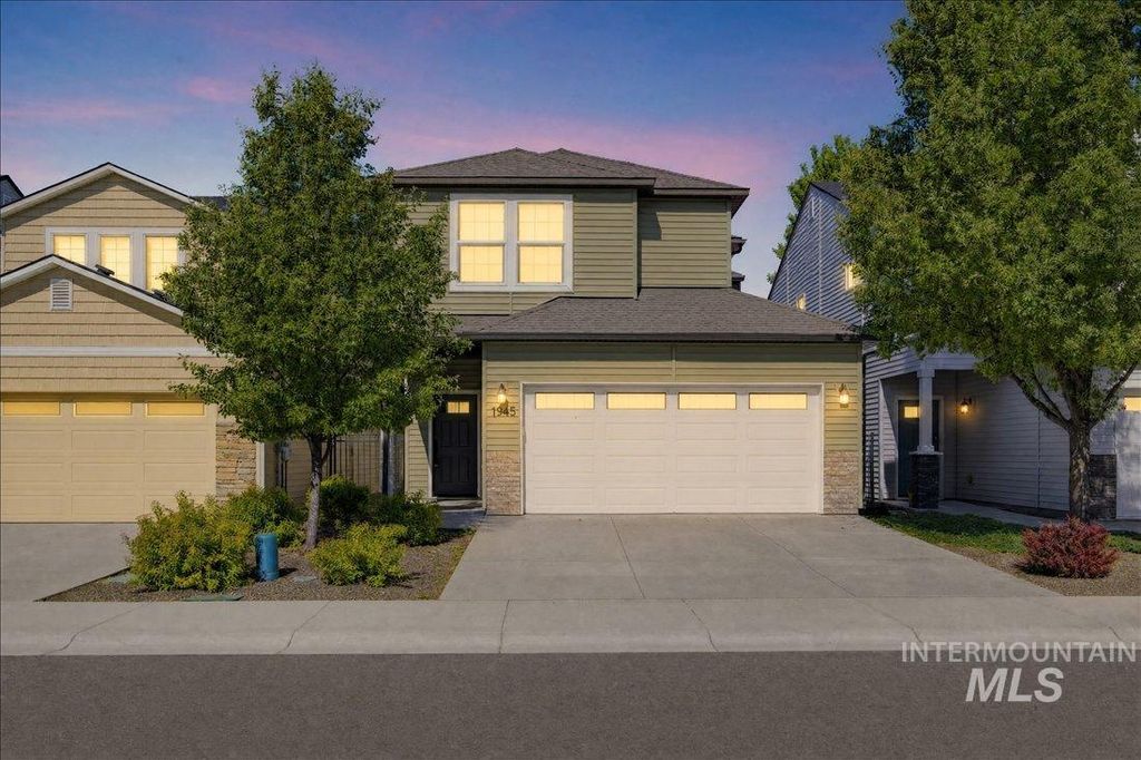 Photo of 1945 N Justin Ave, Meridian, ID 83646 (MLS # 98986416)