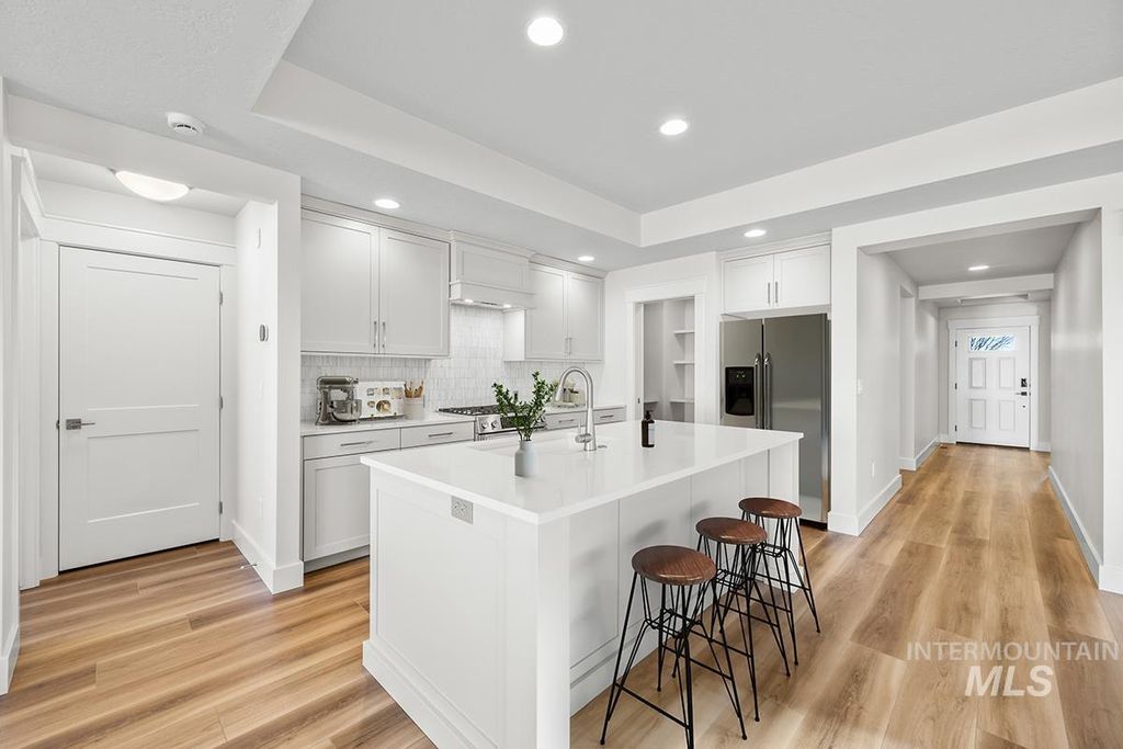 Photo of 7119 S Skybreak Lane, Meridian, ID 83642 (MLS # 98979503)