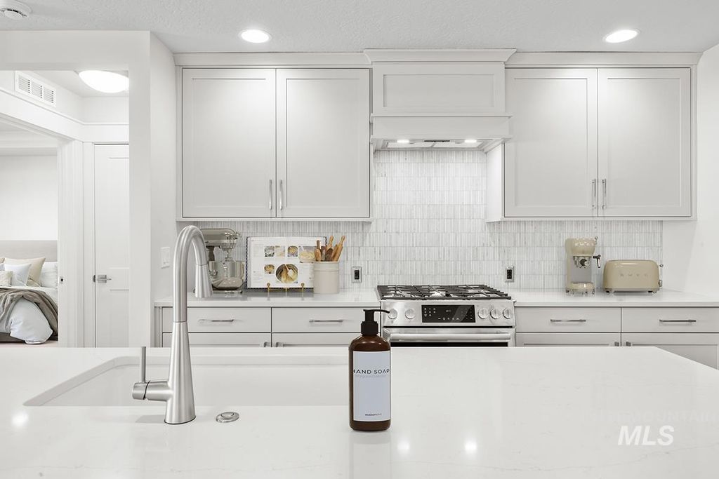 Photo of 7119 S Skybreak Lane, Meridian, ID 83642 (MLS # 98979503)