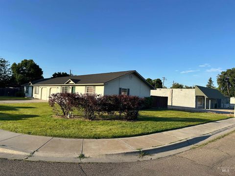 1020/1040 N 2nd St Payette ID 83661