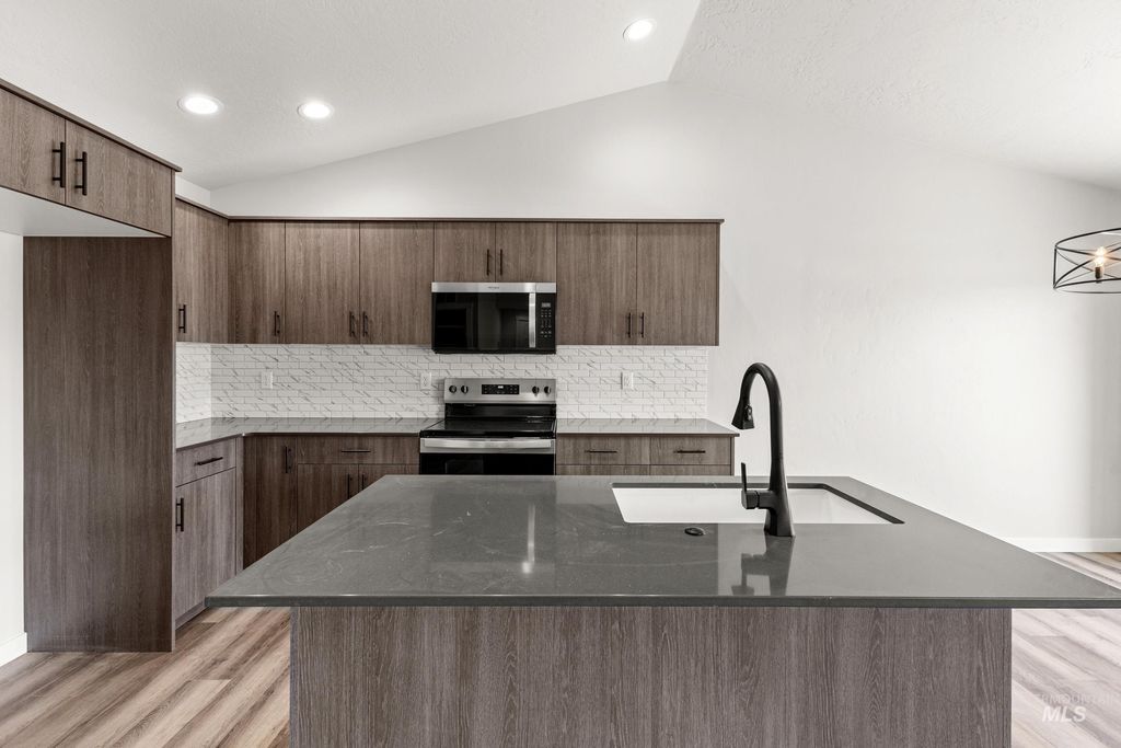 Photo of 1141 W Jasper St, Meridian, ID 83642 (MLS # 98989391)