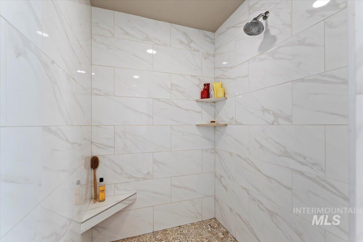 Bathroom with a tile shower