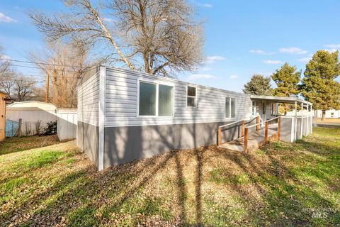 150 E Orchard Hagerman ID 83332