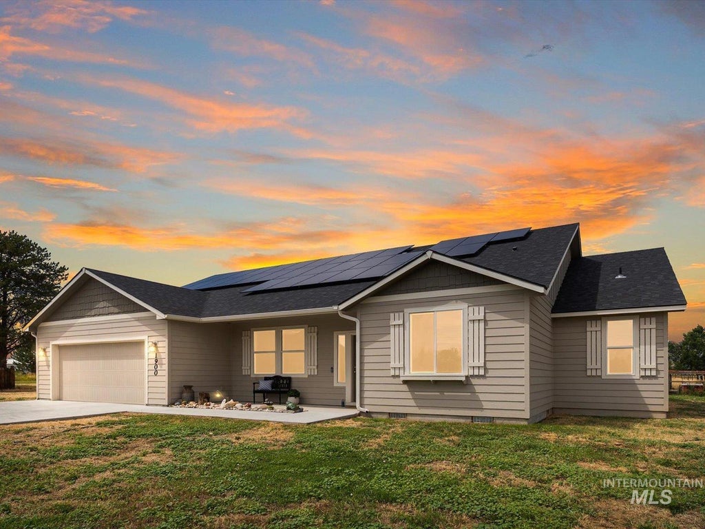 Photo of 1900 Thomas Ln, Emmett, ID 83617 (MLS # 98992380)