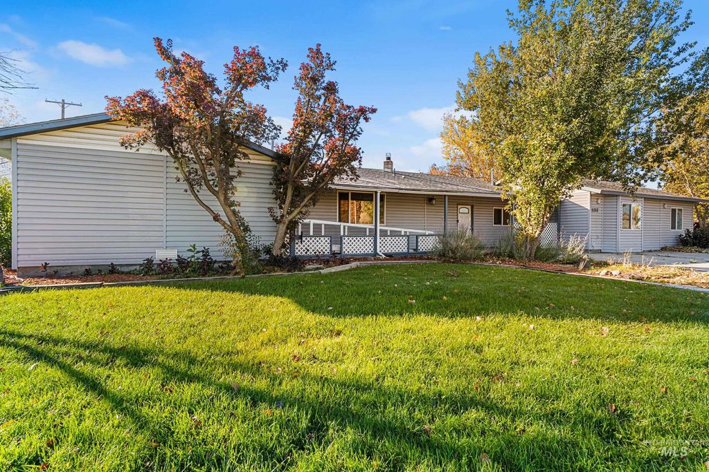 Photo of 1212 E Ustick Rd, Caldwell, ID 83607 (MLS # 98971299)