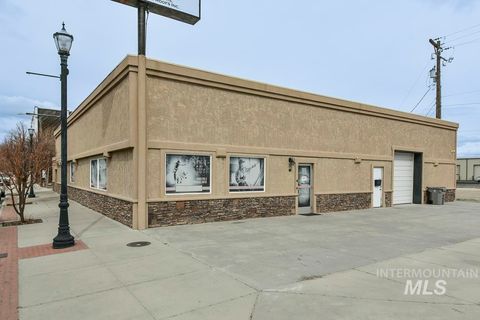 Photo of 105 N 5th Ave, Caldwell, ID 83605 (MLS # 98939365)