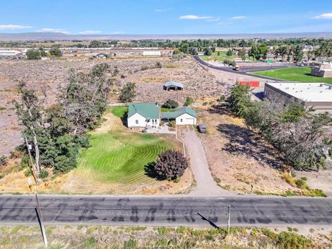 Photo of 1306 7th Avenue W, Gooding, ID 83330 (MLS # 98961936)