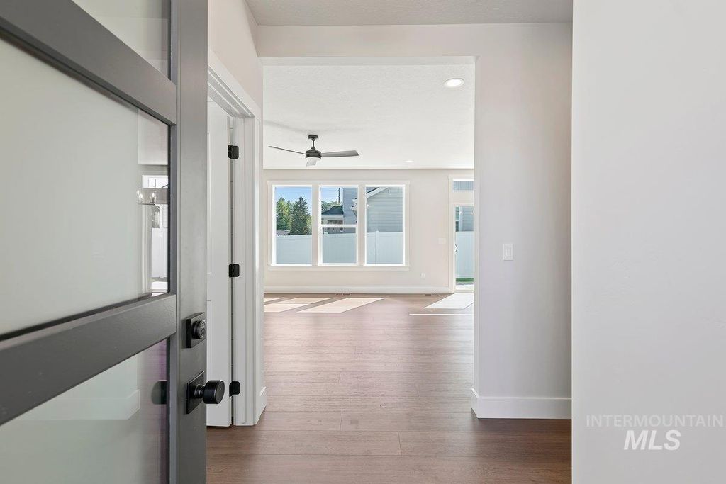 Photo of 3708 Jackie Lane, Boise, ID 83704 (MLS # 98973831)