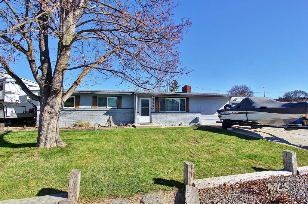 Photo of 4002 W Normandie Dr, Boise, ID 83705 (MLS # 98986715)