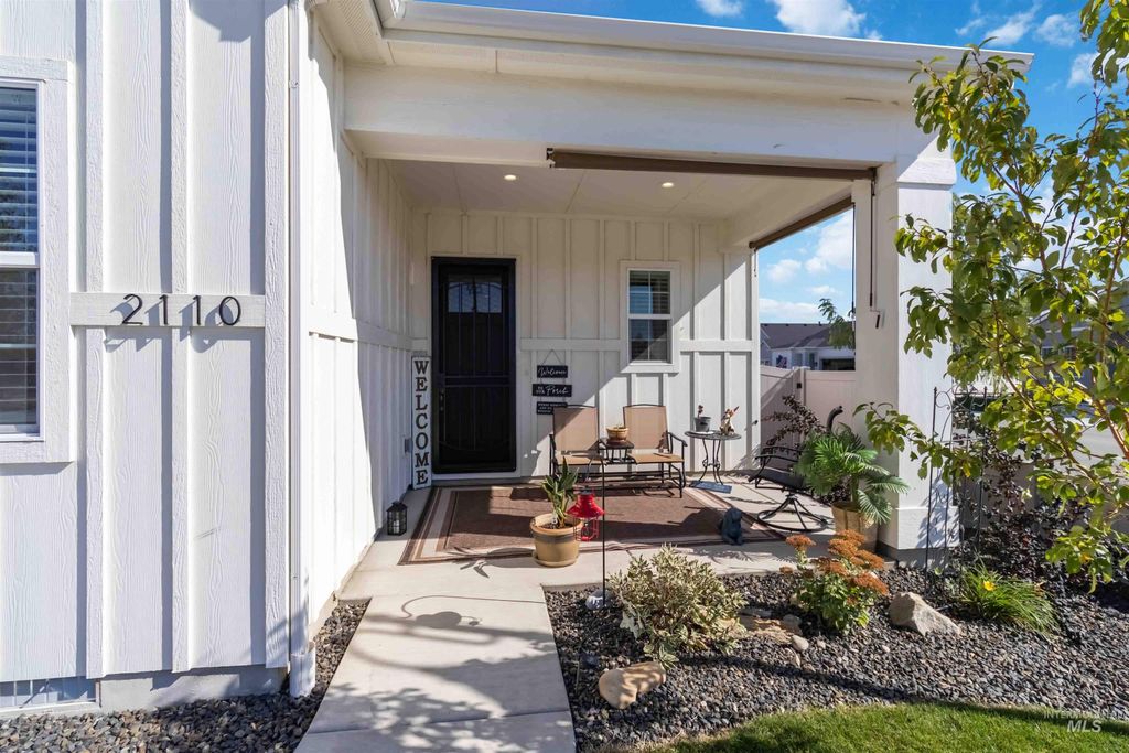 Photo of 2110 N Milestone Way, Star, ID 83669 (MLS # 98964170)