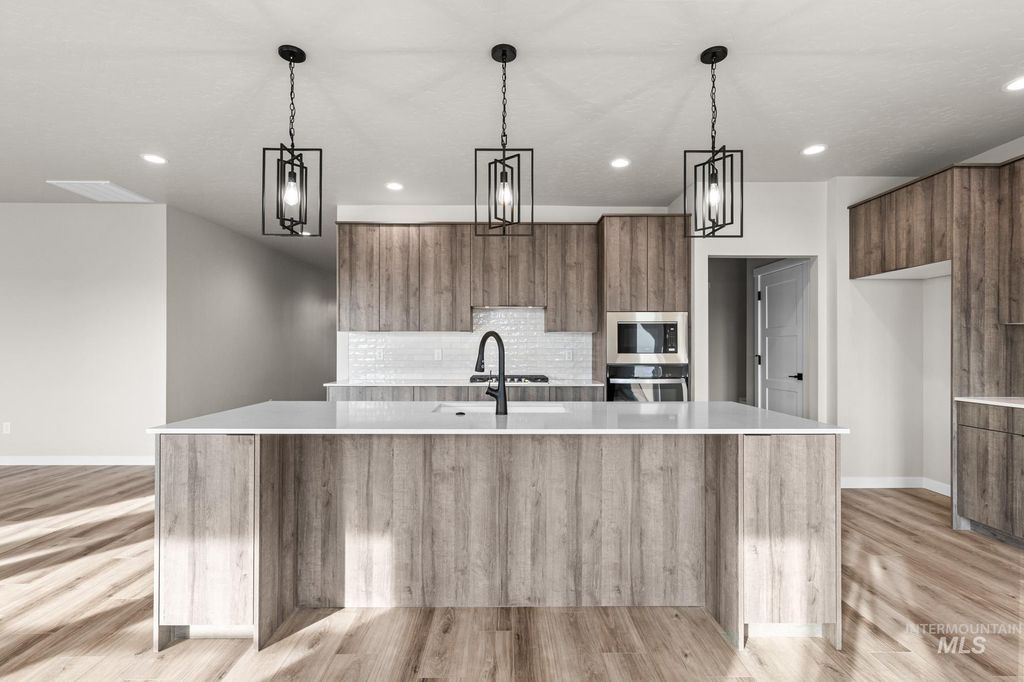 Photo of 15283 Queensbury Ave, Nampa, ID 83651 (MLS # 98979267)