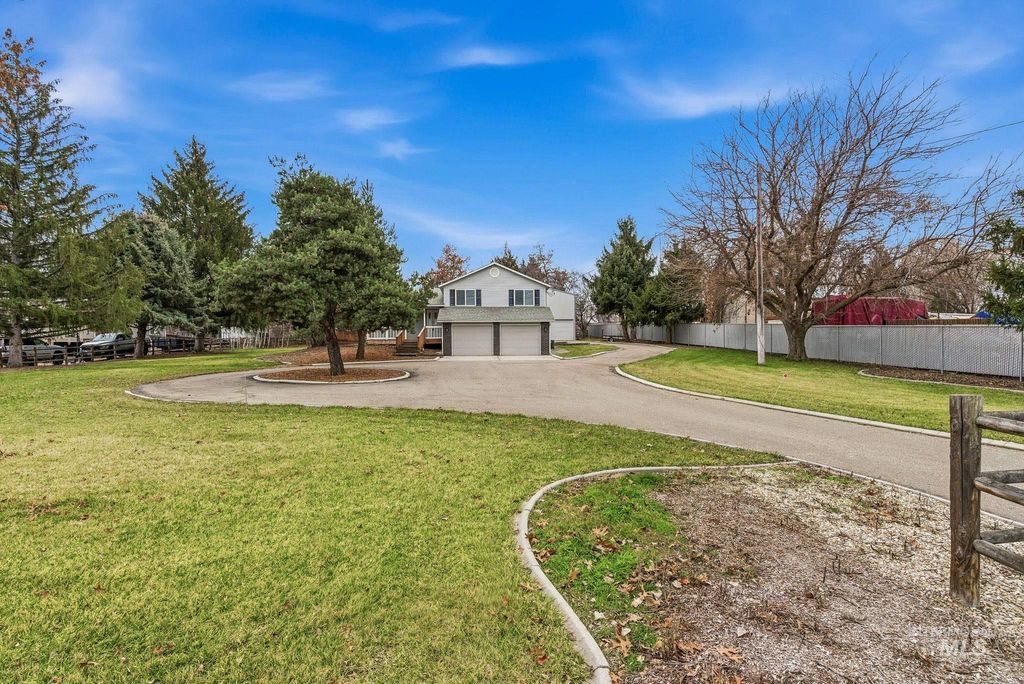 Photo of 8911 W Victory Rd, Boise, ID 83709 (MLS # 98972588)