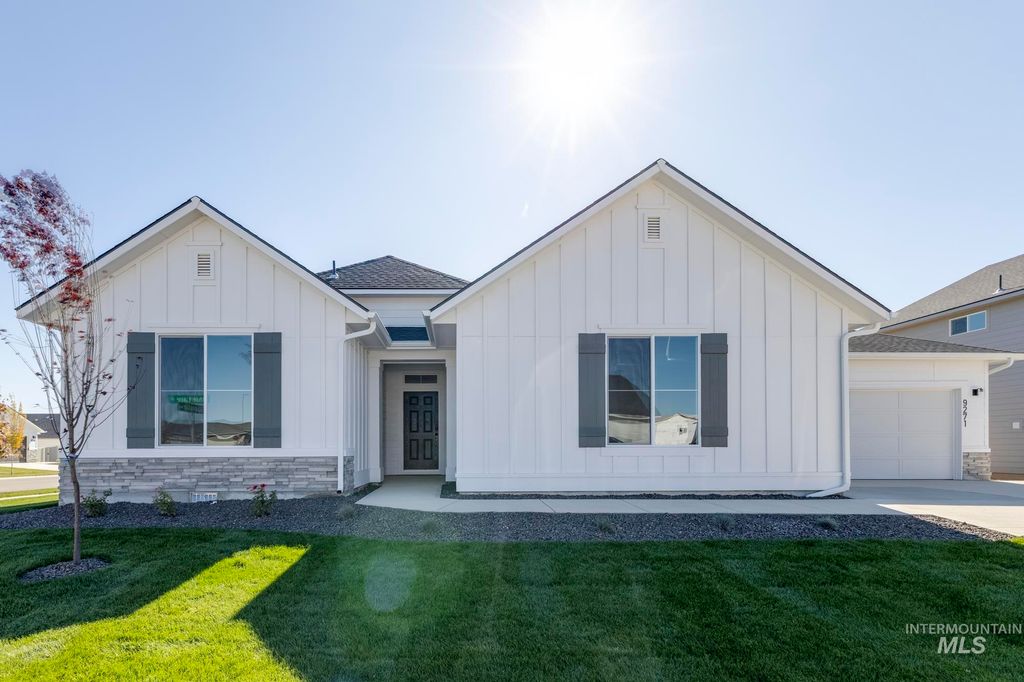 Photo of 9138 W Violet St, Nampa, ID 83687 (MLS # 98969295)
