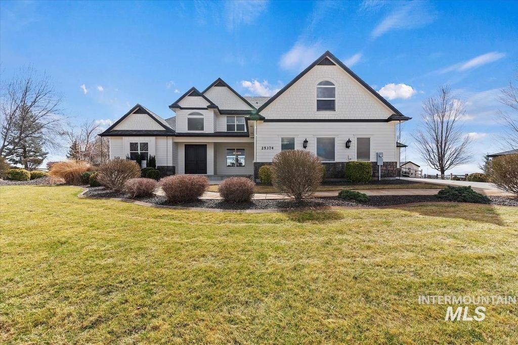 Photo of 25374 W Deep Canyon Dr, Star, ID 83644 (MLS # 98961414)