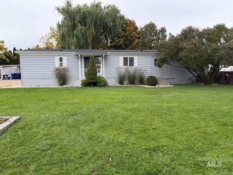 Photo of 585 Conover St, Eagle, ID 83616 (MLS # 98964113)