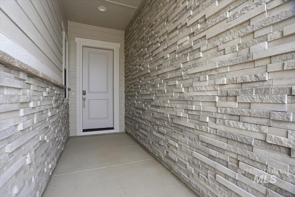 Photo of 1231 Stirling Meadows Ct, Middleton, ID 83644 (MLS # 98973362)