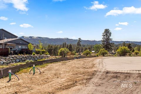 Photo of 4 Lazy River Street, Cascade, ID 83611 (MLS # 98951485)