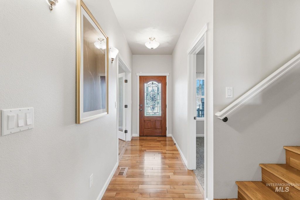 Photo of 677 E Halpin Dr, Meridian, ID 83646 (MLS # 98977794)