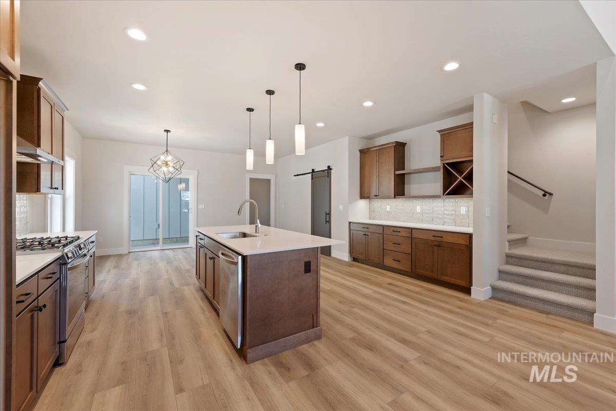 150 N Edgewood Ln