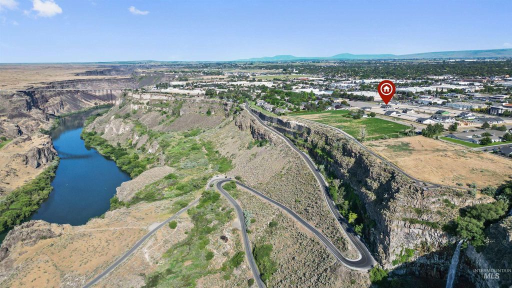 Photo of 625 Canyon Falls Drive, Twin Falls, ID 83301 (MLS # 98951479)