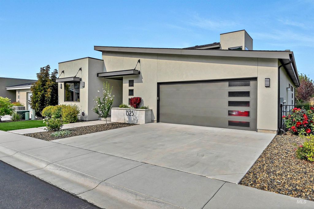 Photo of 1525 S Boulder View Ln, Boise, ID 83712 (MLS # 98967294)