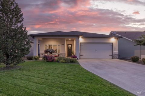 Photo of 6847 N Cathedral Lane, Eagle, ID 83646 (MLS # 98968990)