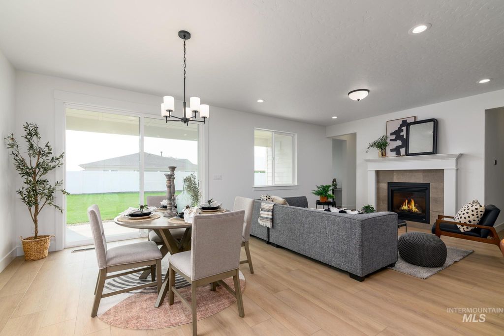 Photo of 835 Friar Plum St, Middleton, ID 83644 (MLS # 98984630)