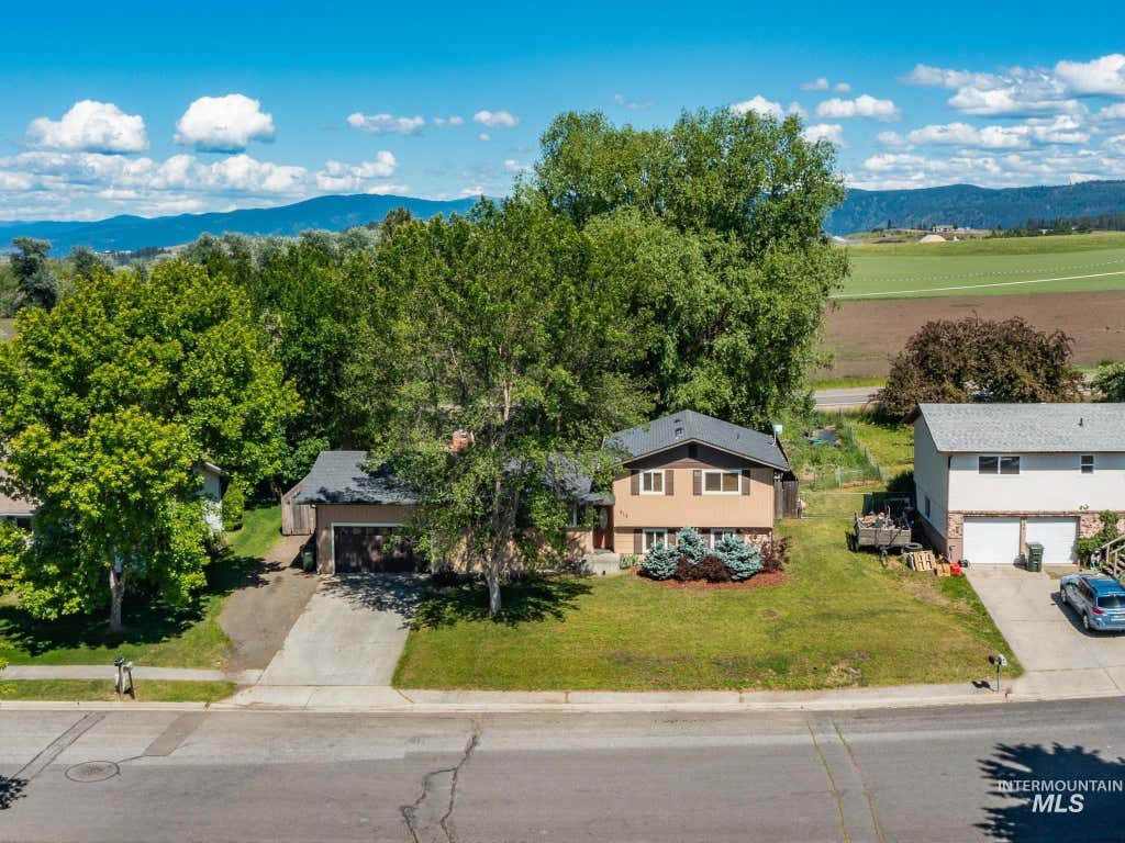 Photo of 618 Dawn Drive, Grangeville, ID 83530 (MLS # 98994874)