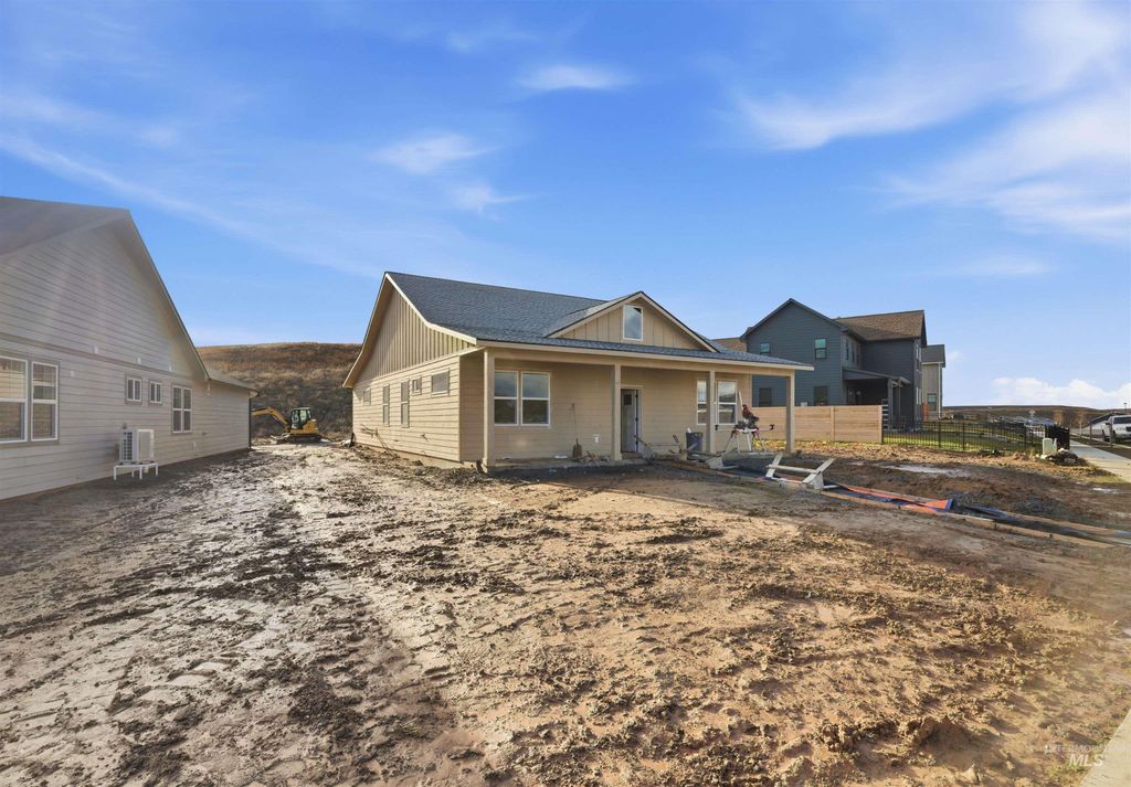 Photo of 1007 Edington Avenue, Moscow, ID 83843 (MLS # 98968072)