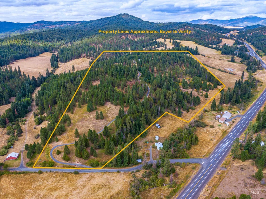 Photo of 1016 Strong Lane, Potlatch, ID 83855 (MLS # 99000176)