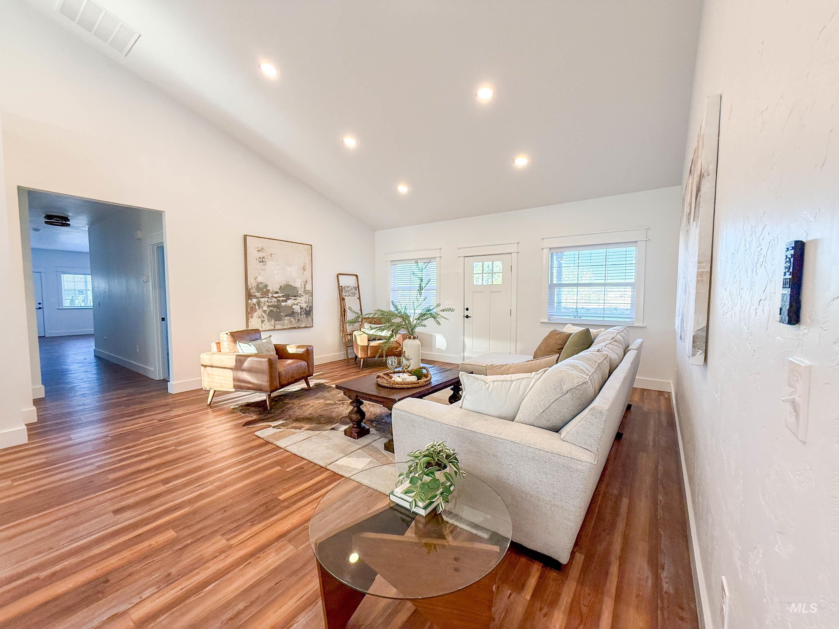 5937 5th Ave.