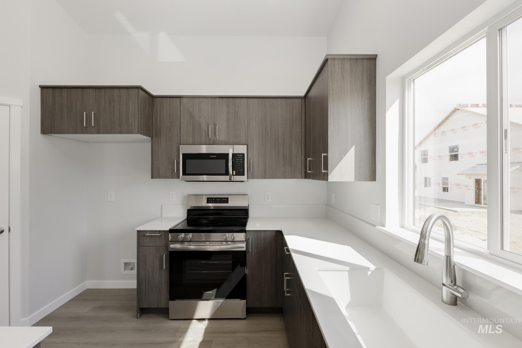 2294 N Honeysuckle Ave