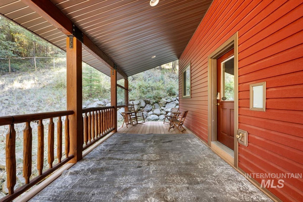 Photo of 23 Landale Lane, Cascade, ID 83611 (MLS # 98999506)