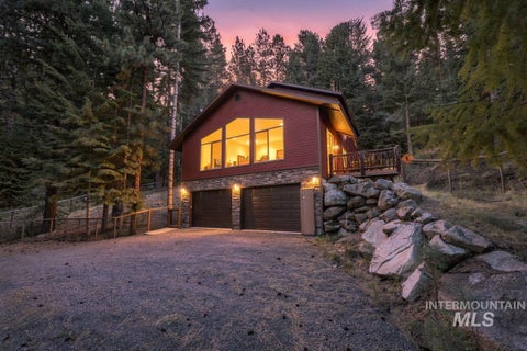 Photo of 23 Landale Lane, Cascade, ID 83611 (MLS # 98999506)