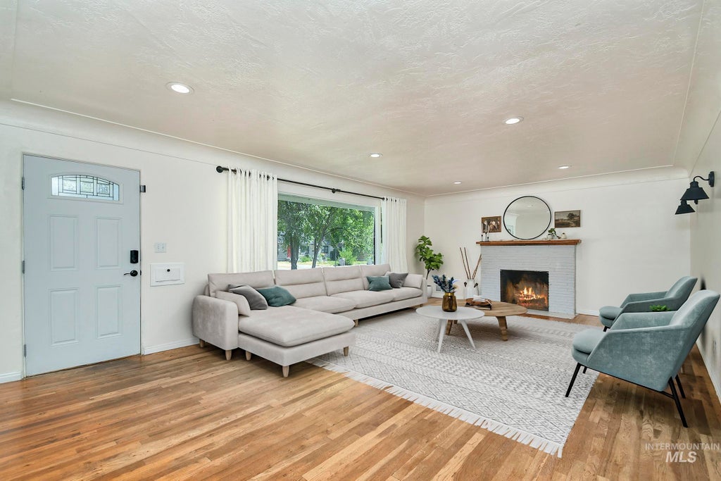 Photo of 2379 W Palouse St, Boise, ID 83705 (MLS # 98990691)