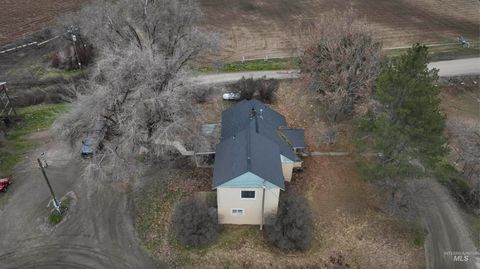 Photo of 552 Eastway Lane, Ontario, OR 97914 (MLS # 98983556)