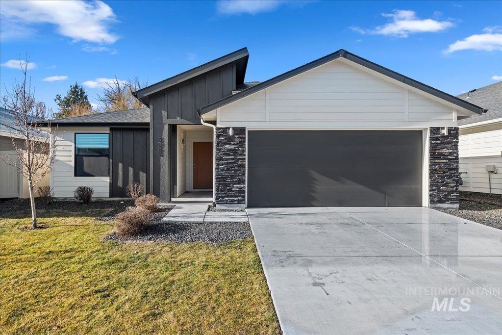 Photo of 3061 S Green Forrest Way, Boise, ID 83709 (MLS # 98973454)
